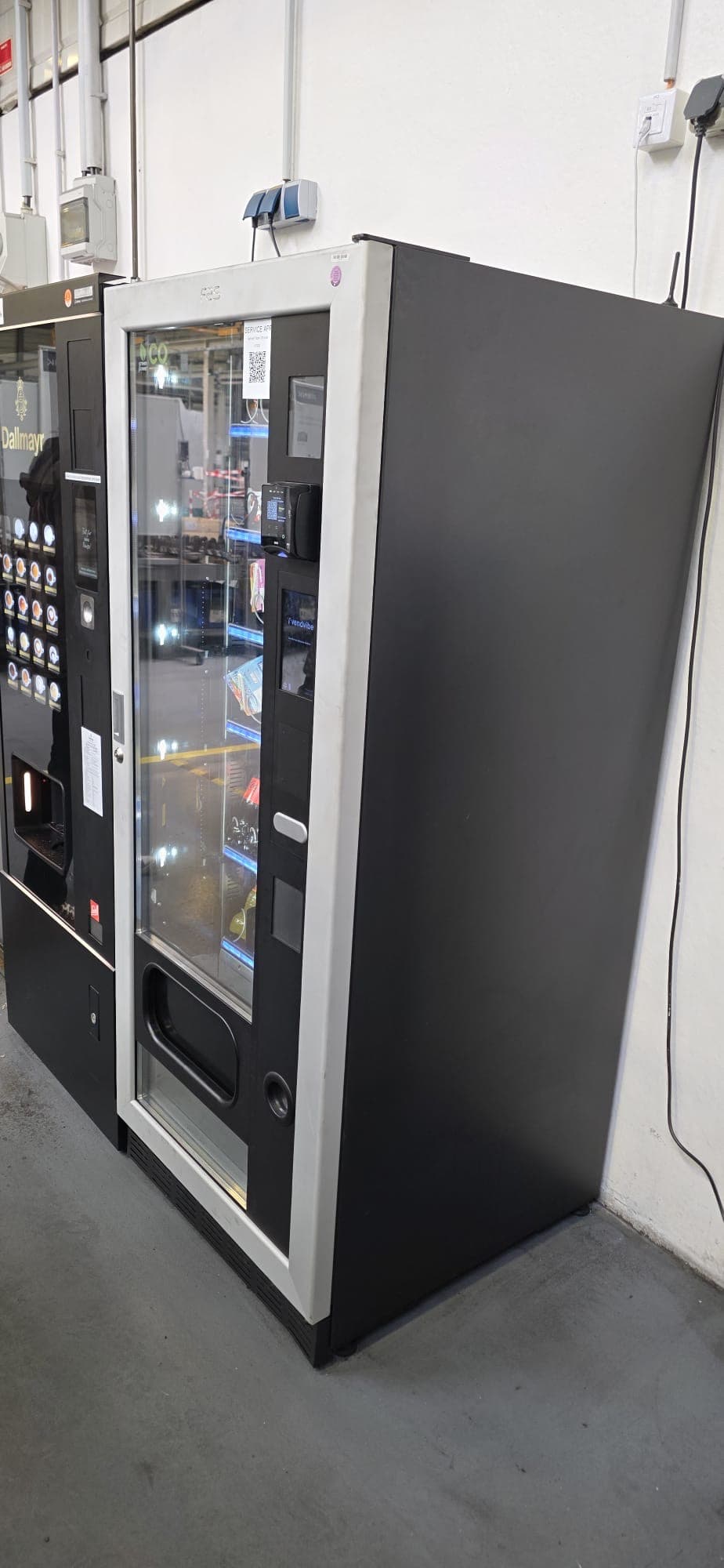 vendvibe Verkaufsautomat in der Produktionshalle bei RENK in Hannover