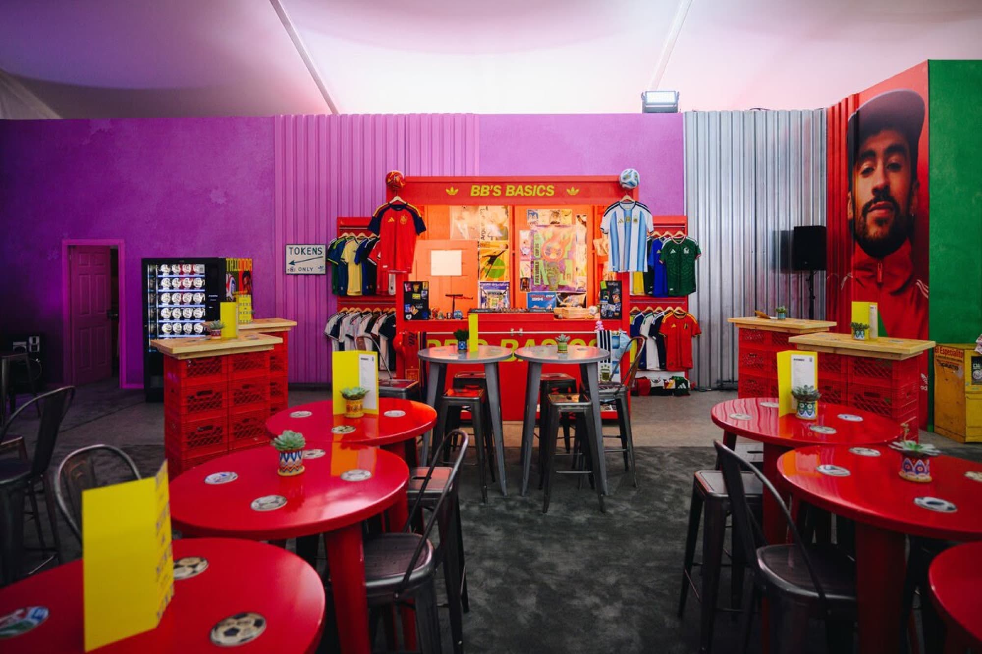 FIFA WM-Finale 2026: Vendvibe-Ballautomat für adidas in der VIP-Lounge