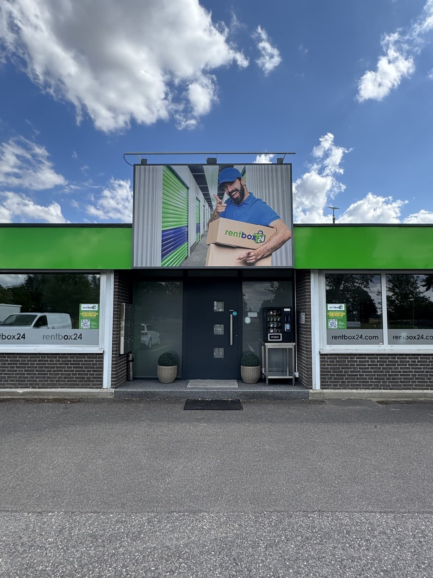 Schlossautomat für rentbox24 Selfstorage – Eindruck vor Ort