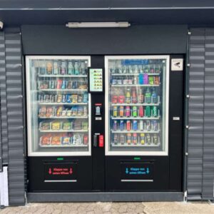 Kaltgetränkeautomat oder Kombiautomat? Wann sich ein reines Getränkegerät lohnt